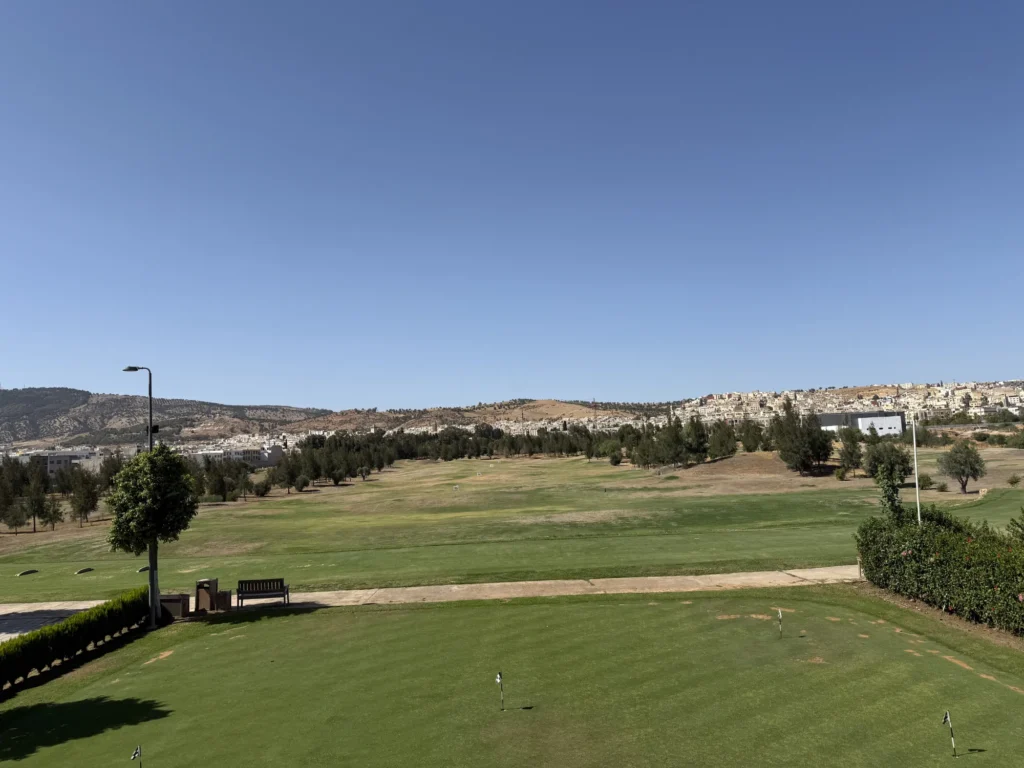 oued fes golf uitzicht clubhuis